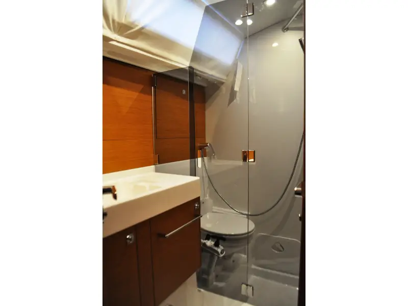 Ekaterina, Toilets
