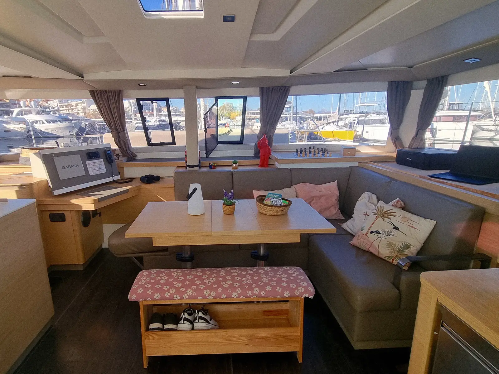 Seaview, Interior image
