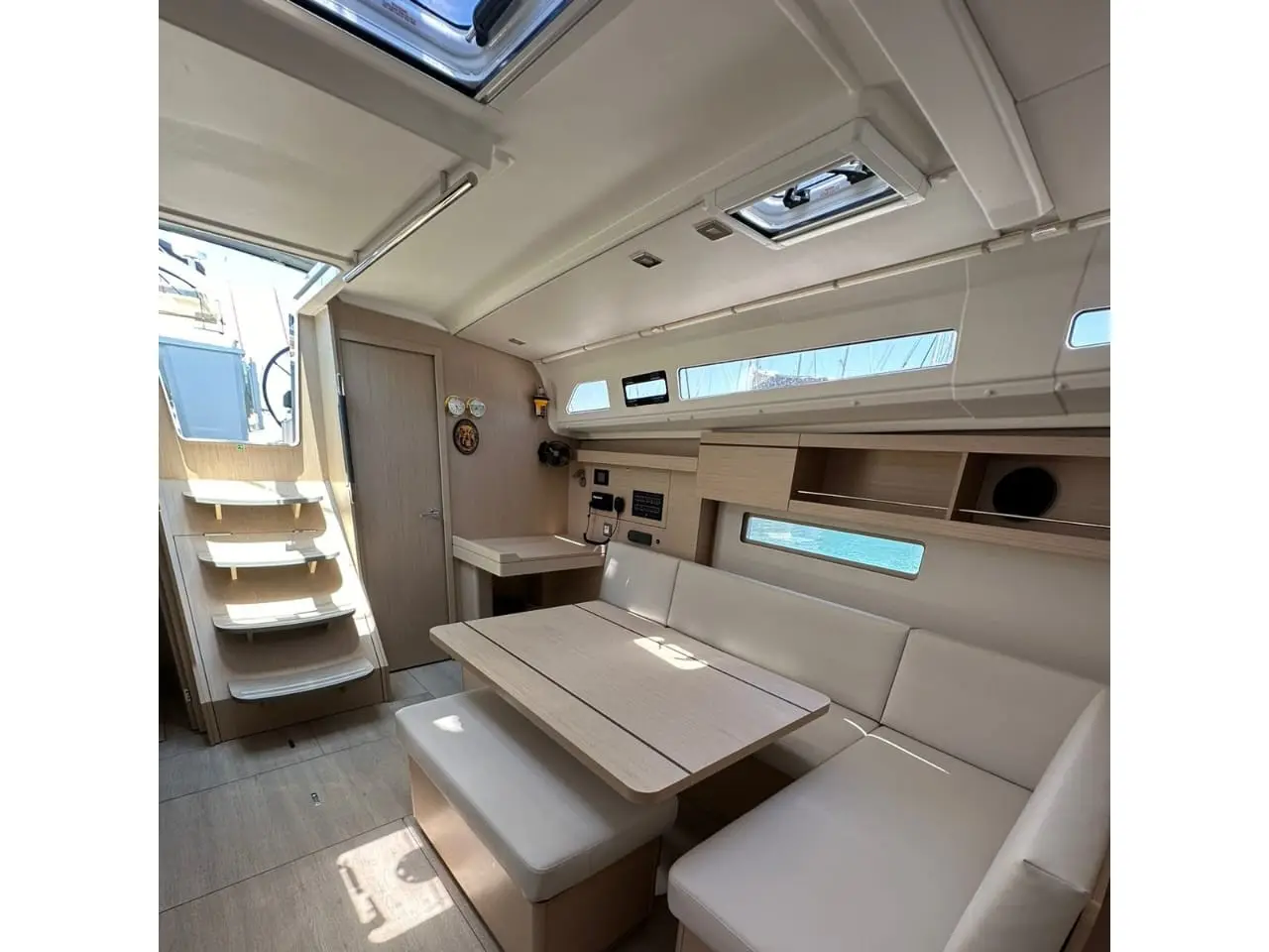 MONTEREY, Interior image