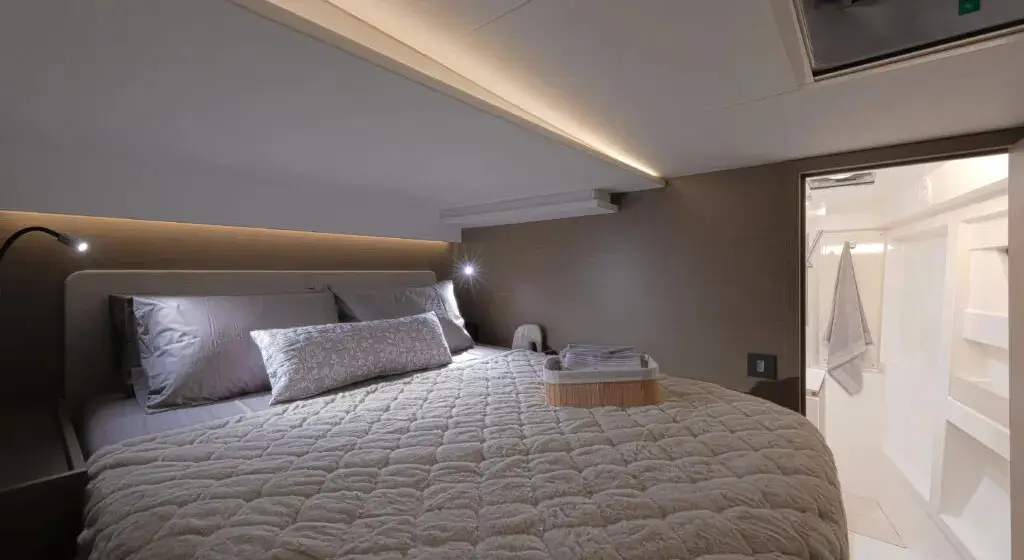 Sunsail 464 Premium Plus, photograph 4