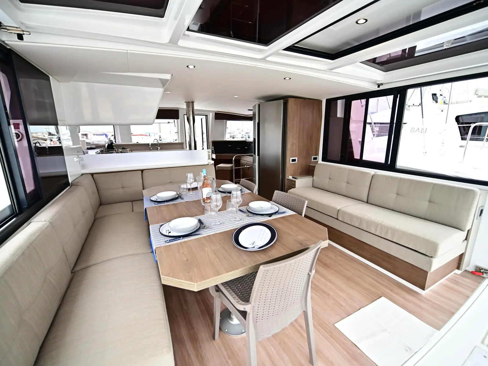 Grease, Interior image