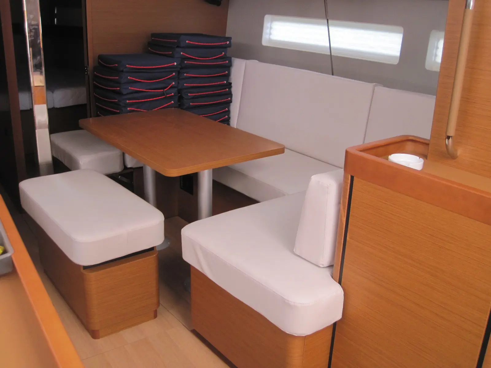 ENRICA, Interior image
