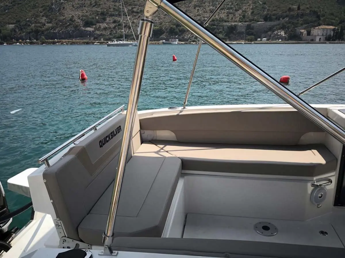 Quicksilver 805, photograph 6