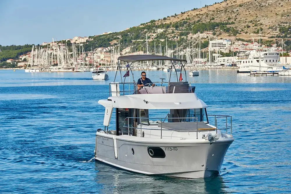 Odysseus, photograph 12