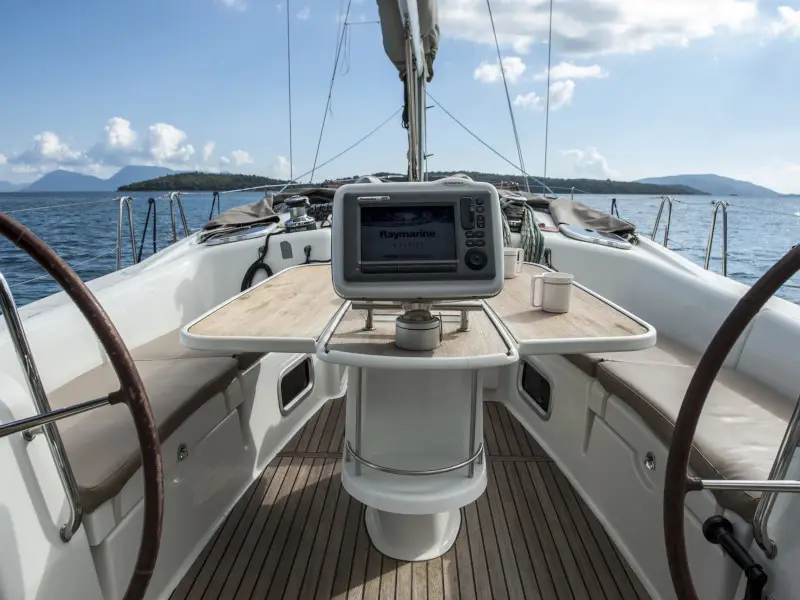 OASIS - | Bowthruster | Solar P , photograph 9