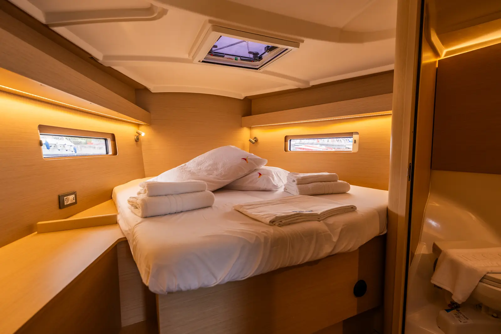 Lyra - Comfort line, Cabin