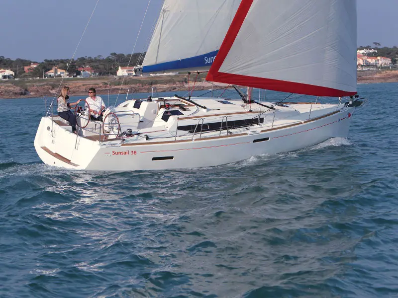 Sunsail 38 Classic, Main image