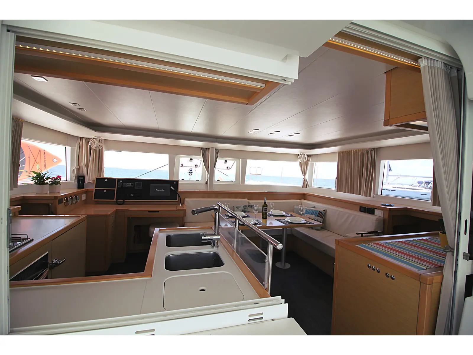 Baccarat - (A/C - Generator - Refit 2021), Interior image
