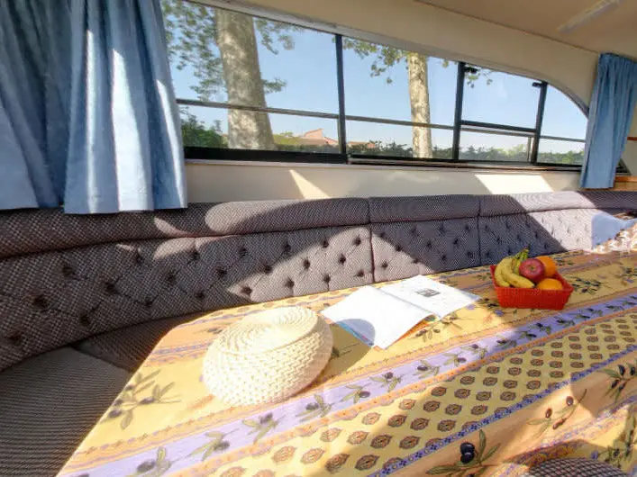 Grand Classique - Budget 14, Interior image