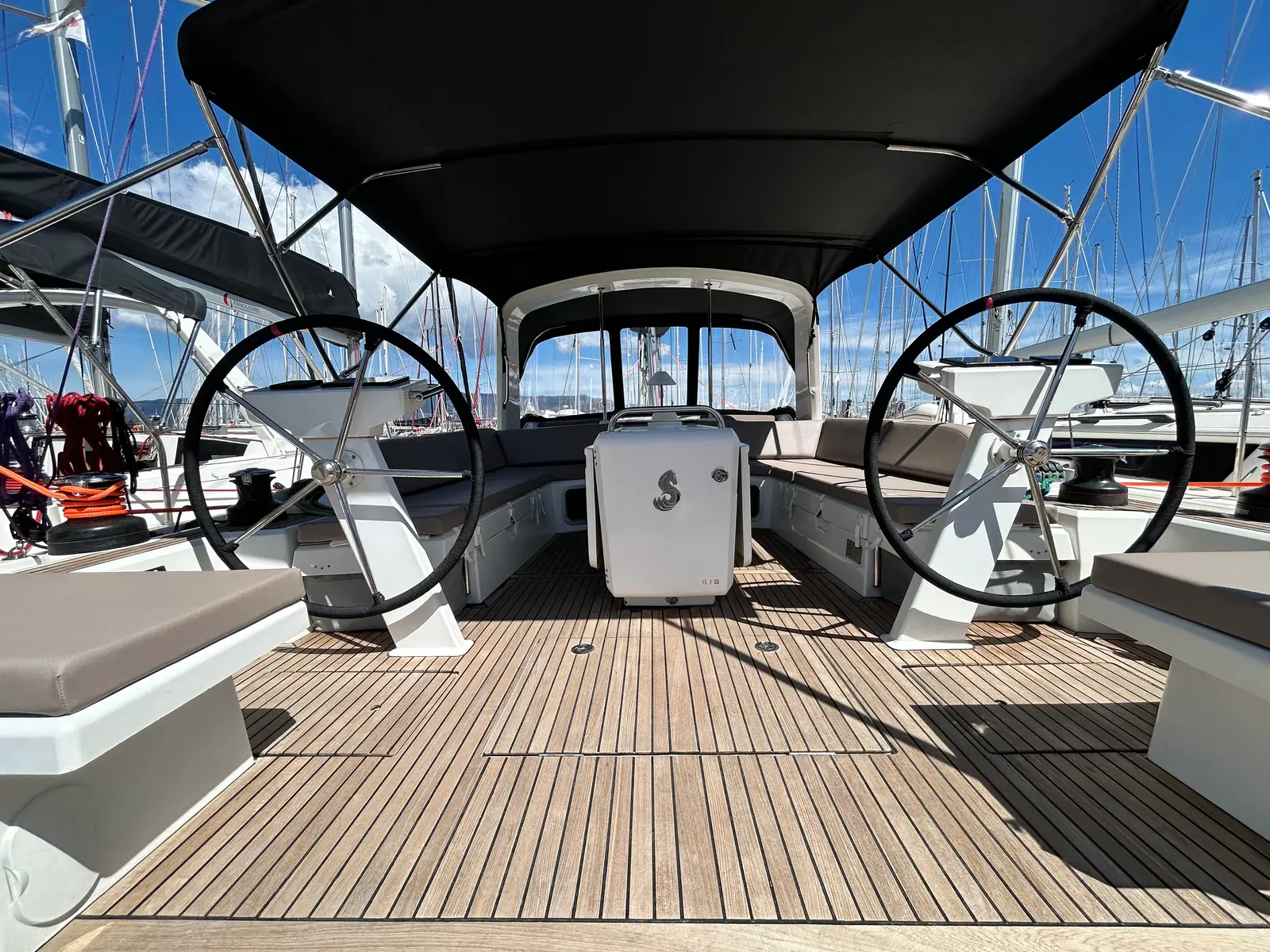 Barracuda (Refit 2026 - A/C - Generator - Electric Heads - 12 Pax), foto 6