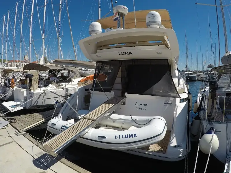 LUMA, Azimut 47 Fly