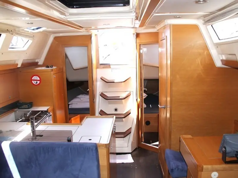 Arianna, interior