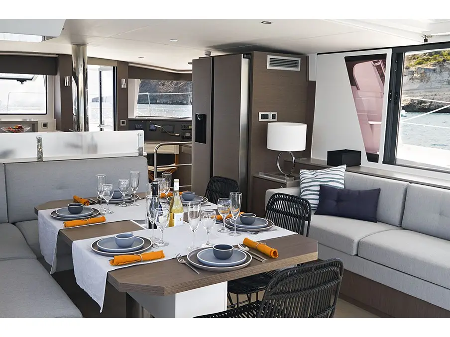 Rhapsody in Blue, Interior image