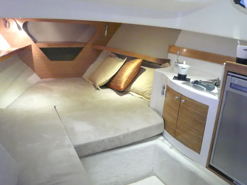 no name, Interior image