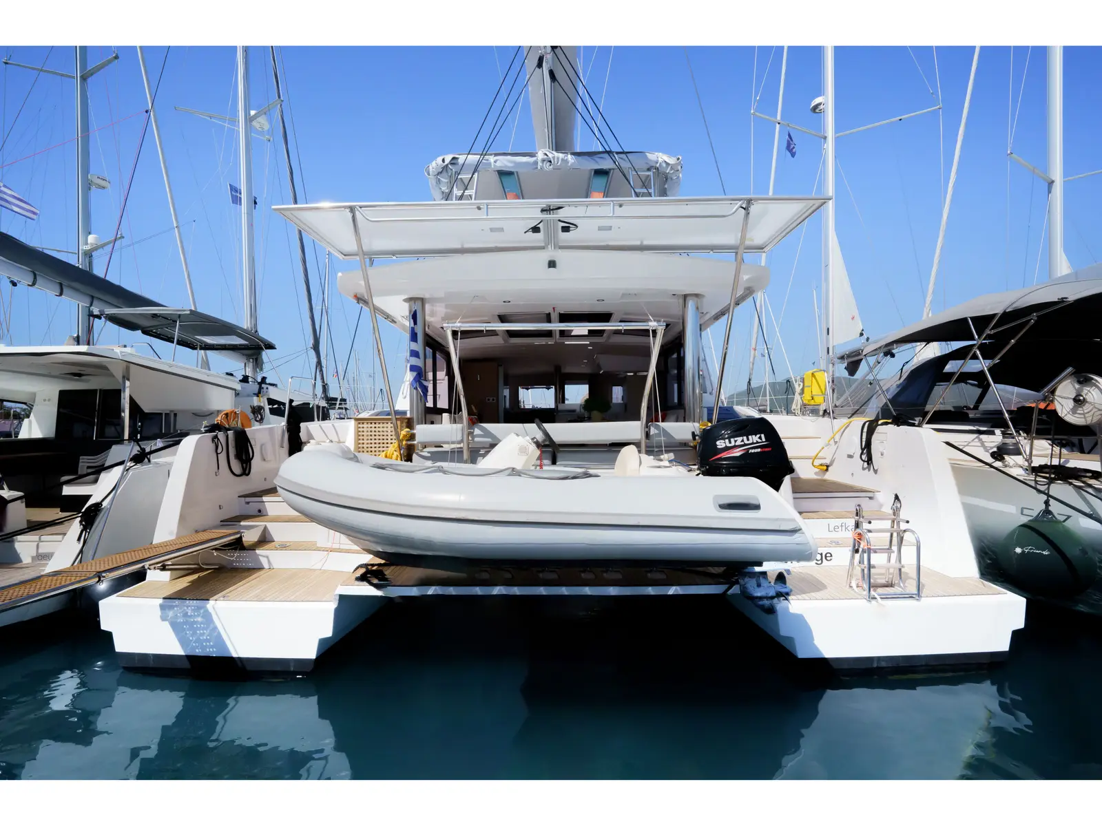 The Big Orange Boat , Main image