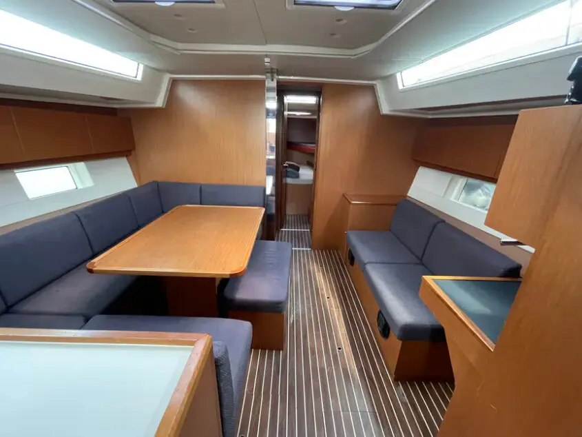 AF-C4520, Interior image