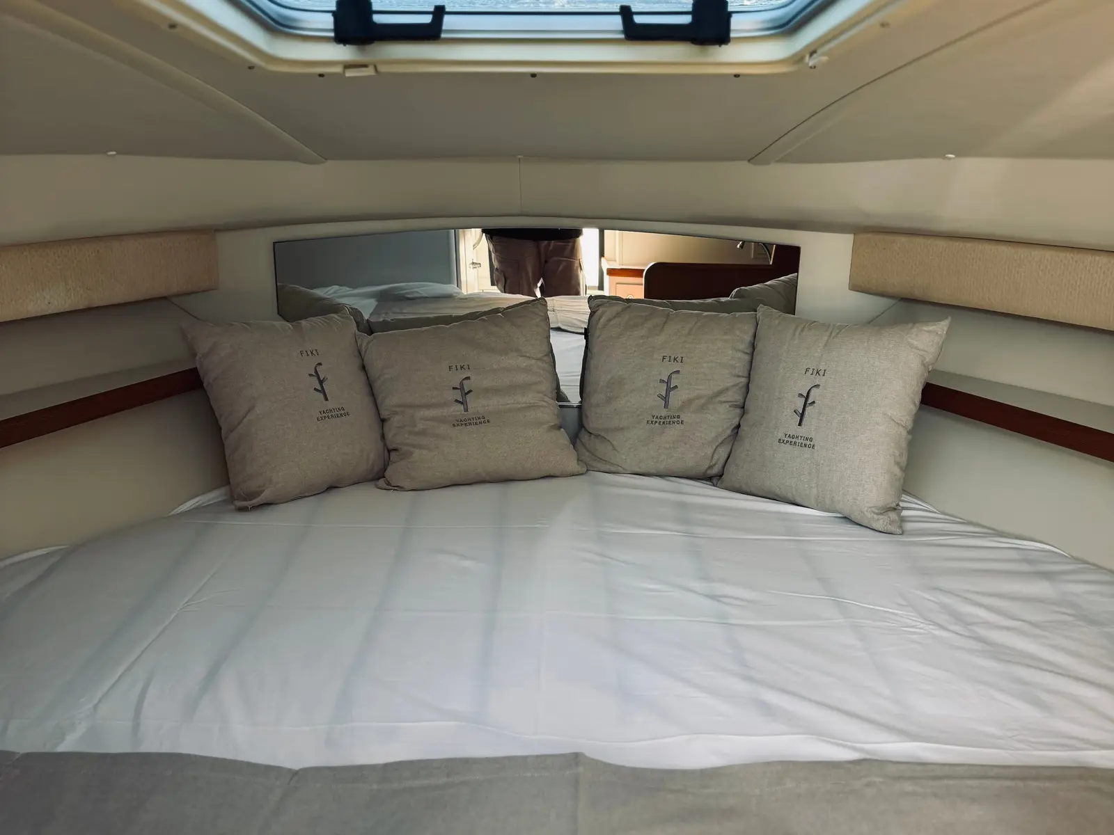 Fiki, Interior image