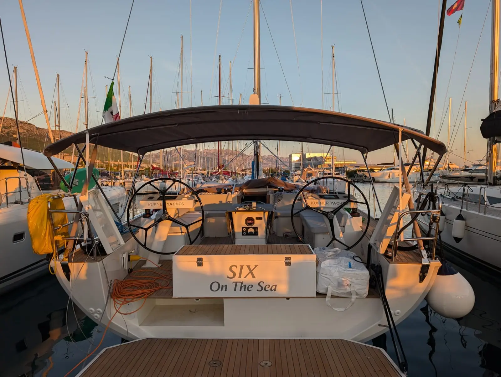 Six on the Sea, foto 38