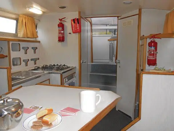 Kingfisher WHS - Budget 1, Interior image