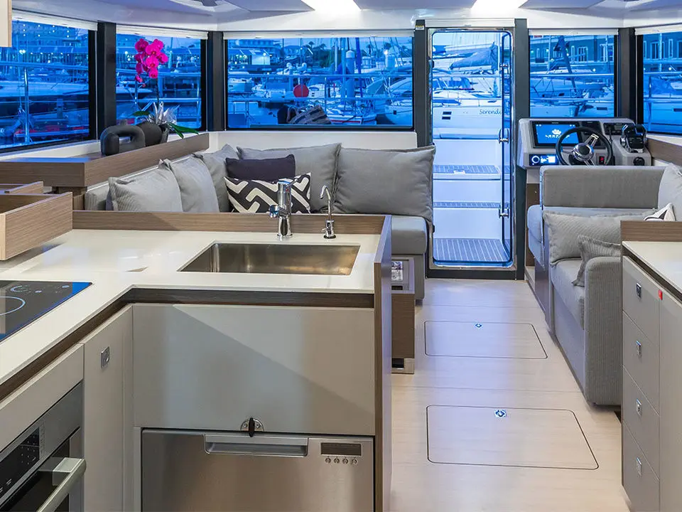 Moorings 403 PC Exclusive Plus, Interior image