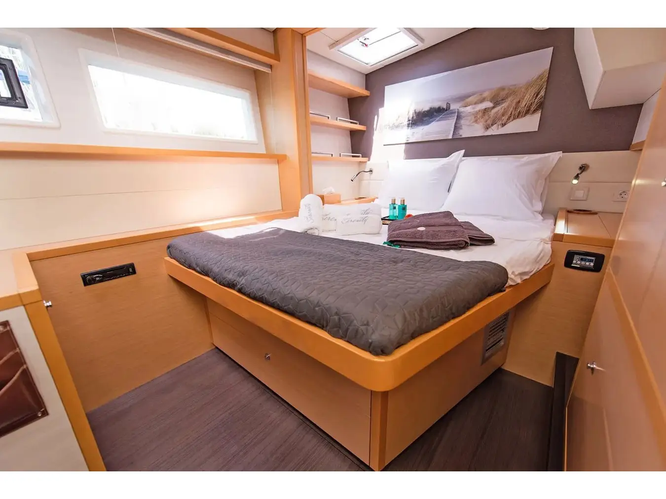SERENITY I, Interior image
