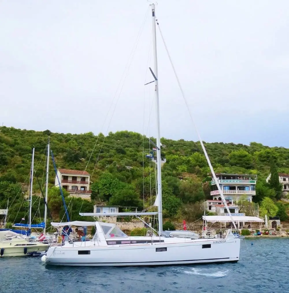 LUNA ROSSA, photograph 2