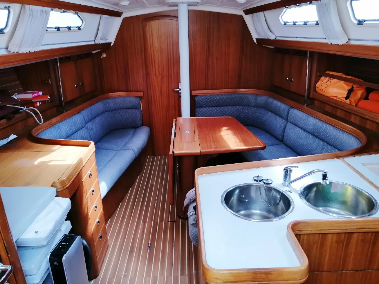 Peter Pan, Interior image