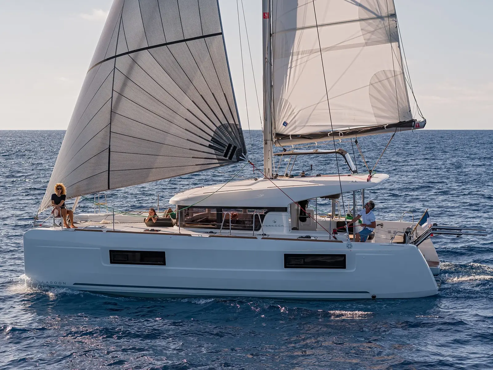 Ioli II, Main image