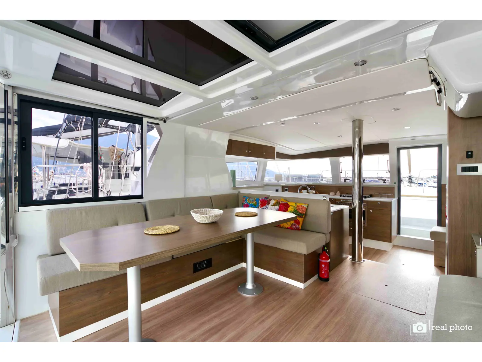 Ferdi - A/C, Generator, Water maker, Interior image