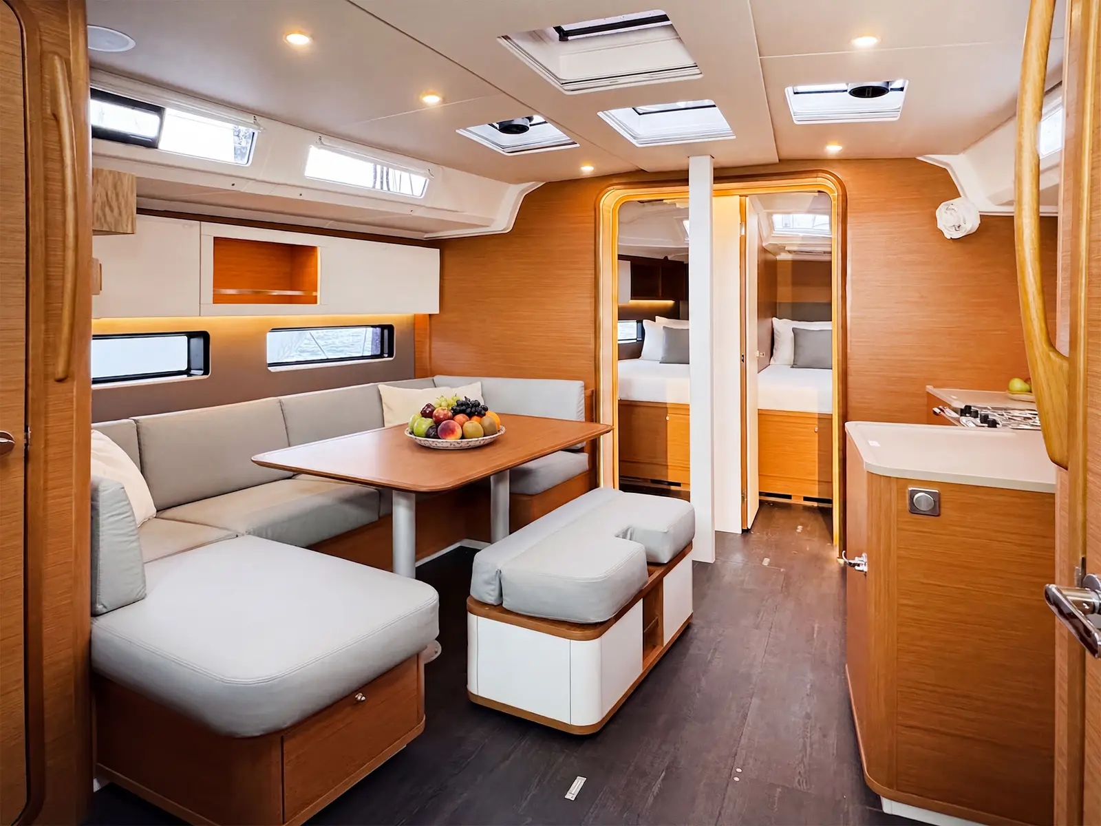Asteria - Water maker, Solar Panel, Interior image