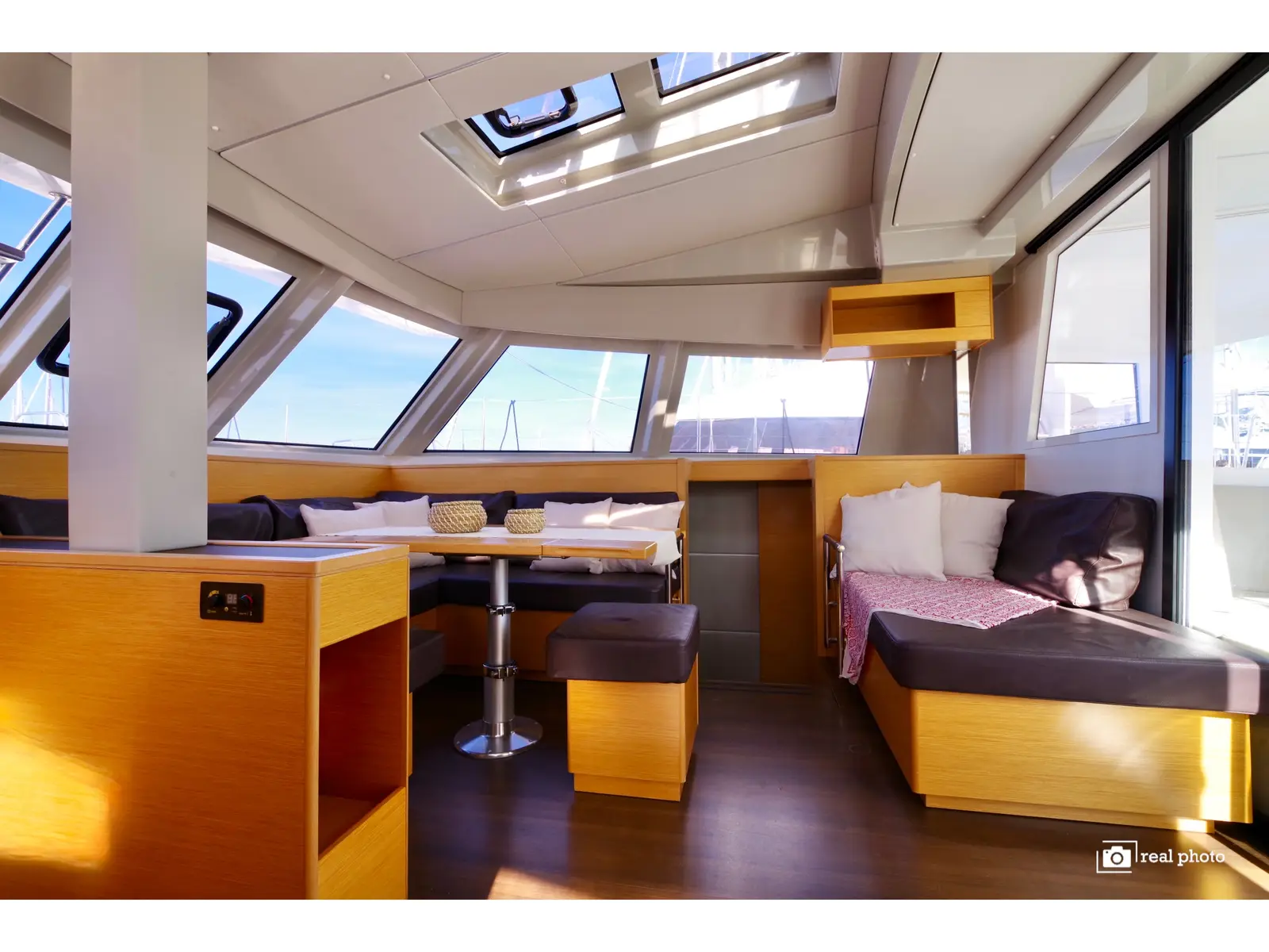 Gelmar - A/C, Generator, Water maker, Interior image