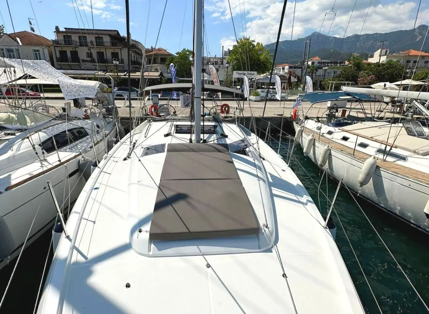 North Wind 44, photograph 4