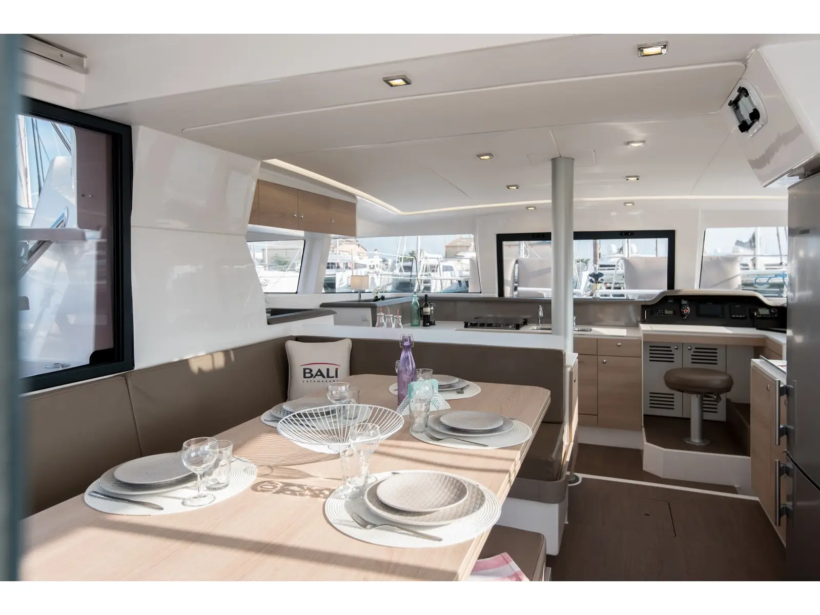 Ocean Dream, Interior image