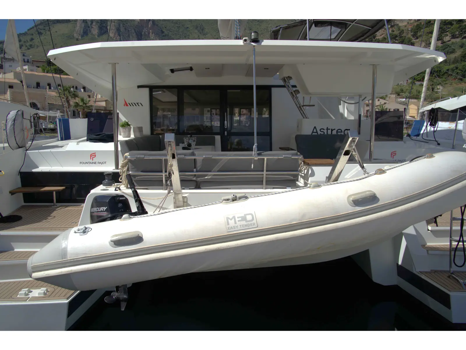Astrea , Astréa 42