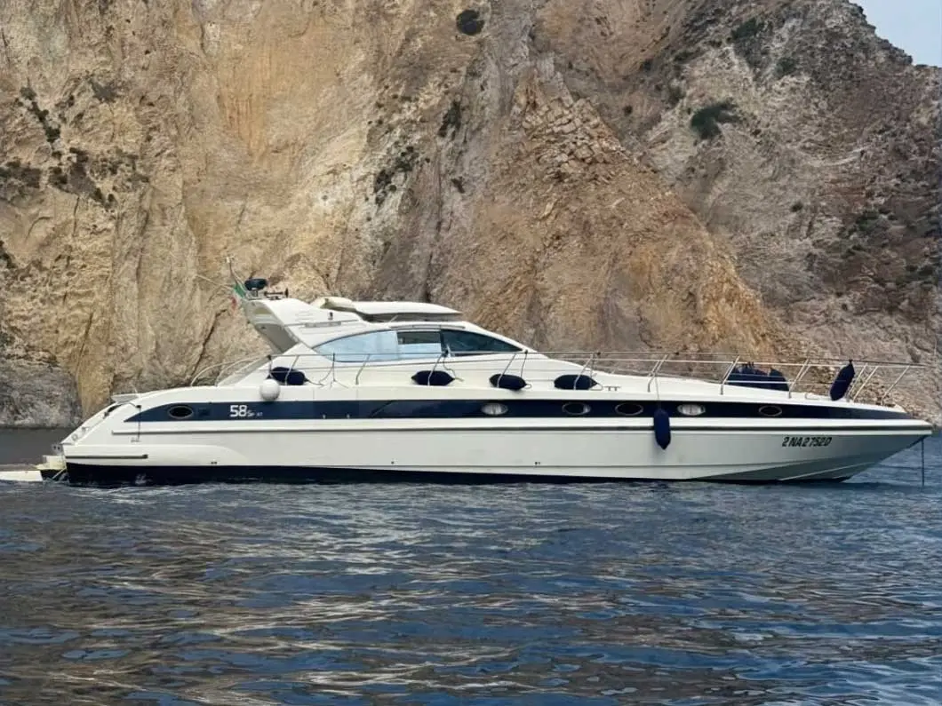 Ludos, Main image