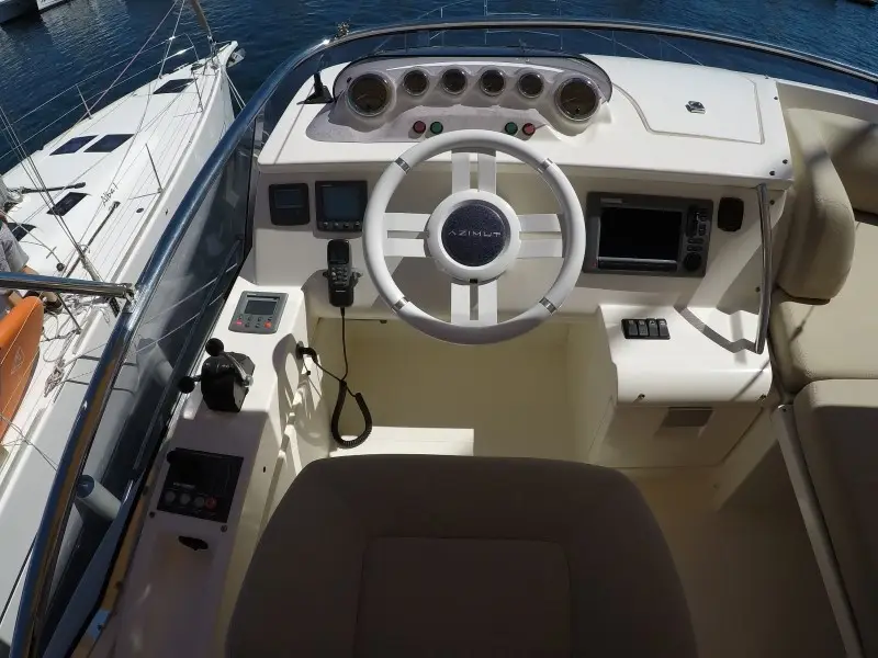 LUMA, Azimut 47 Fly