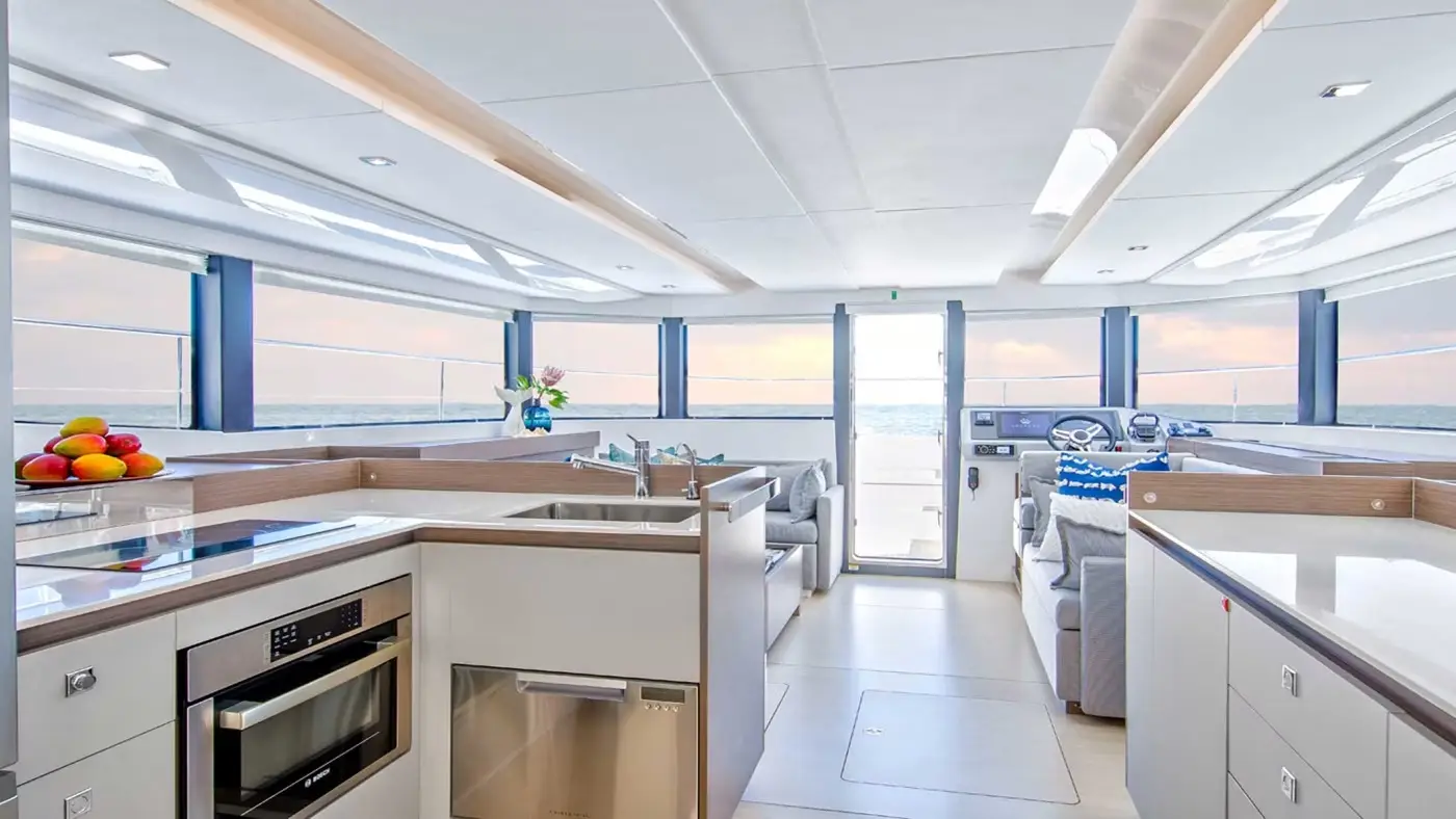 Moorings 464PC Exclusive Plus, photograph 5